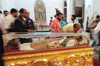 Выставление мощей св. Франциска Ксаверия в Гоа, Индия