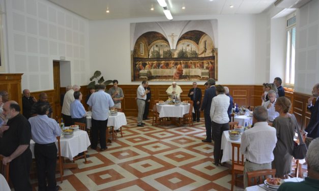 Папа Франциск разделил трапезу с собратьями по Ордену на праздник святого Игнатия Лойолы