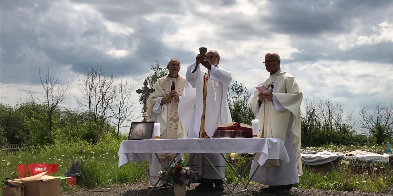 Томские католики заложили камень в основание часовни в Белостоке