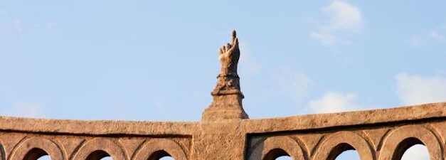 Фотовыставка «Чтобы устремиться вверх» 17 марта — 28 апреля 2014