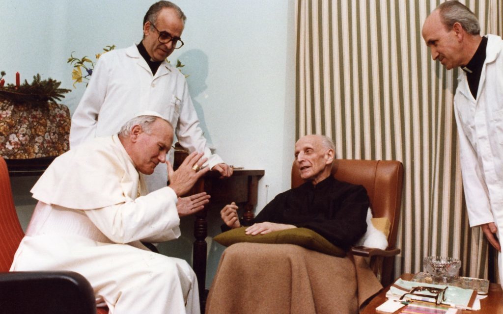 «Ощущать себя в Божьих руках» — молитва о. Педро Аррупе