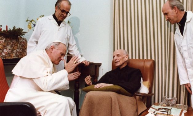 «Ощущать себя в Божьих руках» — молитва о. Педро Аррупе