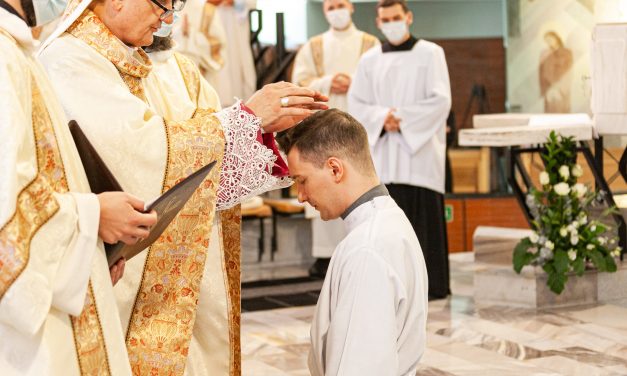 Михаил Ткалич SJ рукоположен в дьяконы