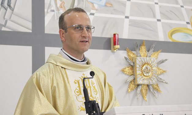 Торжественные окончательные обеты о. Виктора Жука SJ в новоосвященном храме Витебска