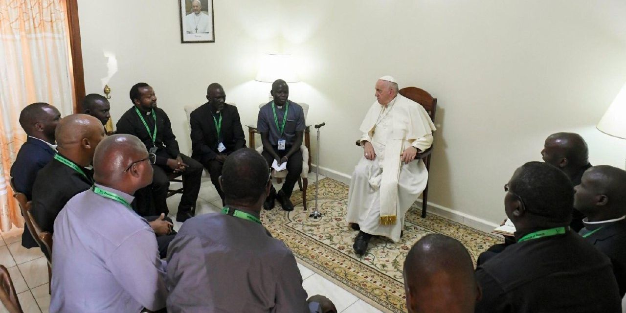 «Служение Папы должно быть ad vitam». Беседа Святого Отца с иезуитами