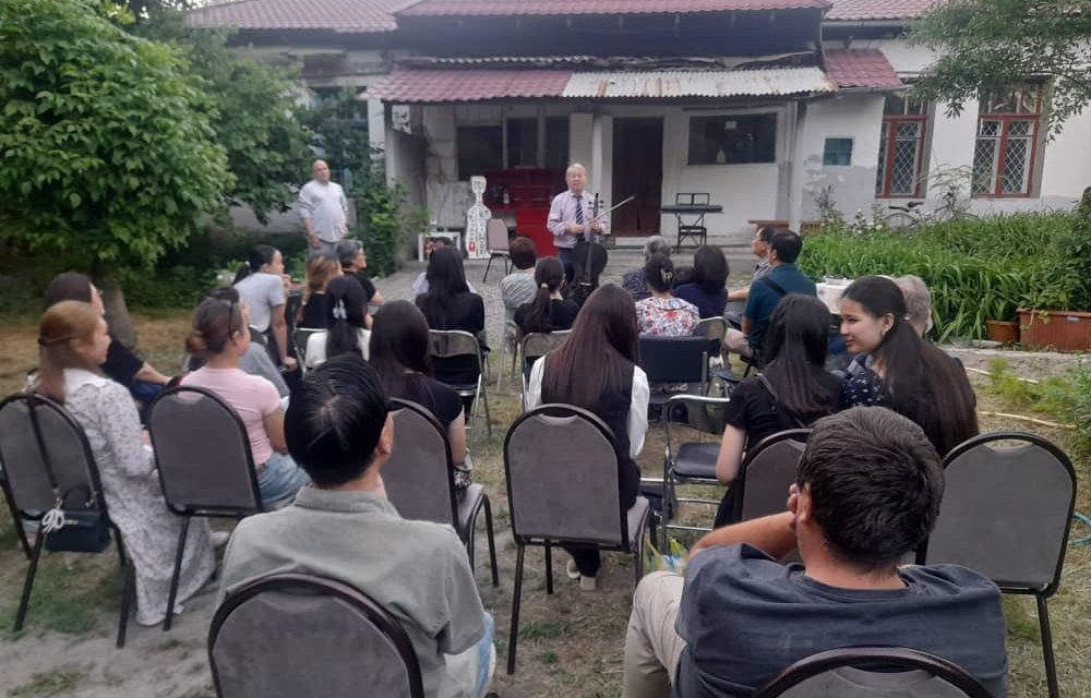 Культурная деятельность в иезуитском приходе на юге Кыргызстана