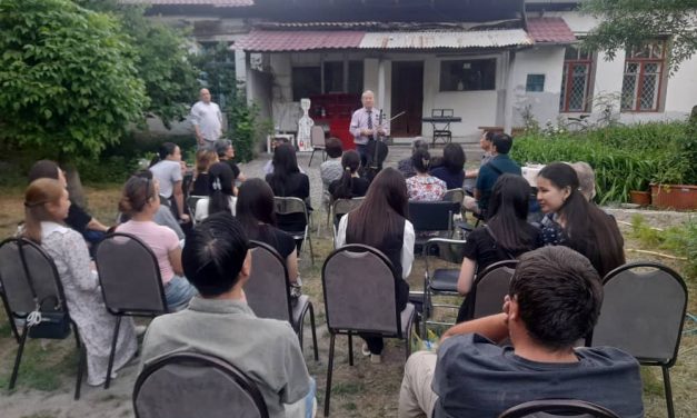 Культурная деятельность в иезуитском приходе на юге Кыргызстана