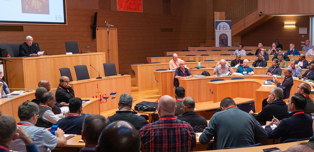 Настоятели Общества Иисуса собрались в Риме