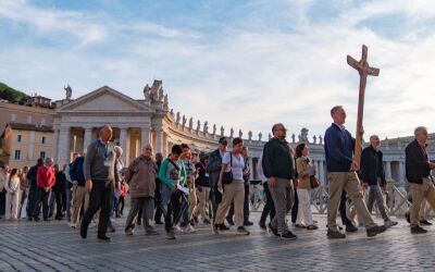 Все начинается с молитвы: иезуиты открыли встречу настоятелей реколлекциями и паломничеством к Святым Вратам