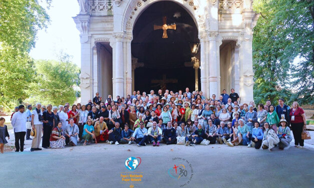 Всемирная сеть молитвы Папы: 22 миллиона человек, одна молитва, обновленная миссия