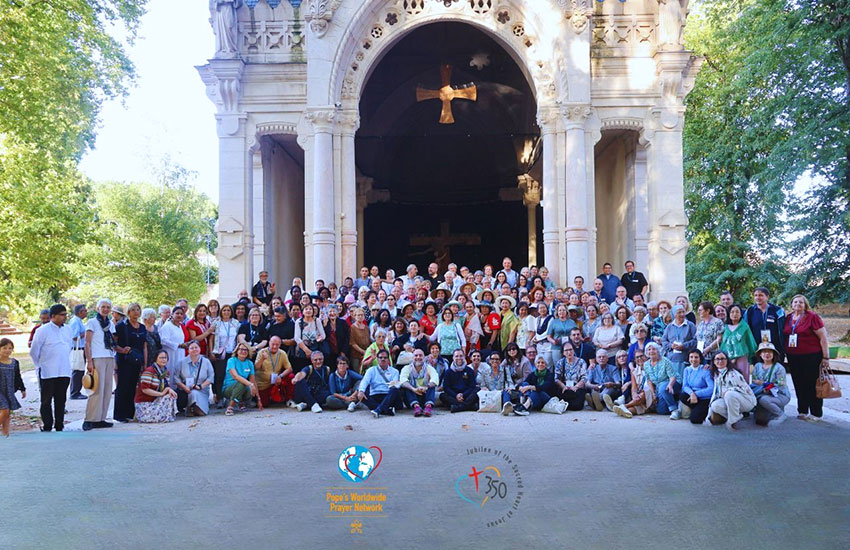 Всемирная сеть молитвы Папы: 22 миллиона человек, одна молитва, обновленная миссия